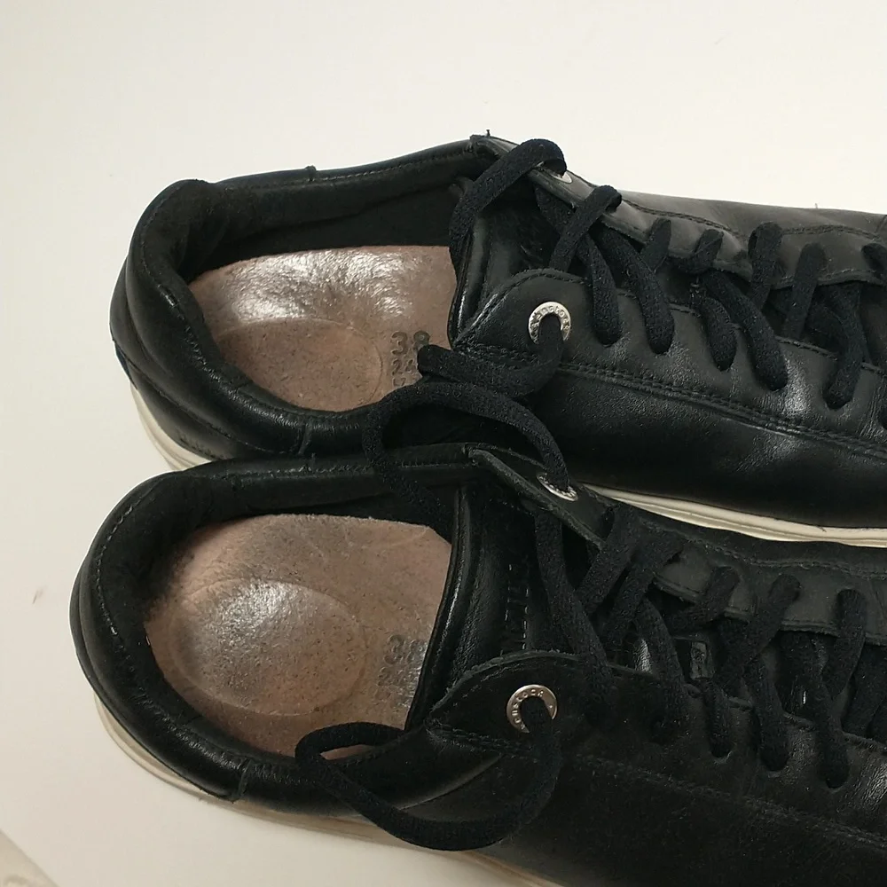 Birkenstock Bend Low Leather Black Sneaker, Euro 38,‎ US Size 7, Gram Core
